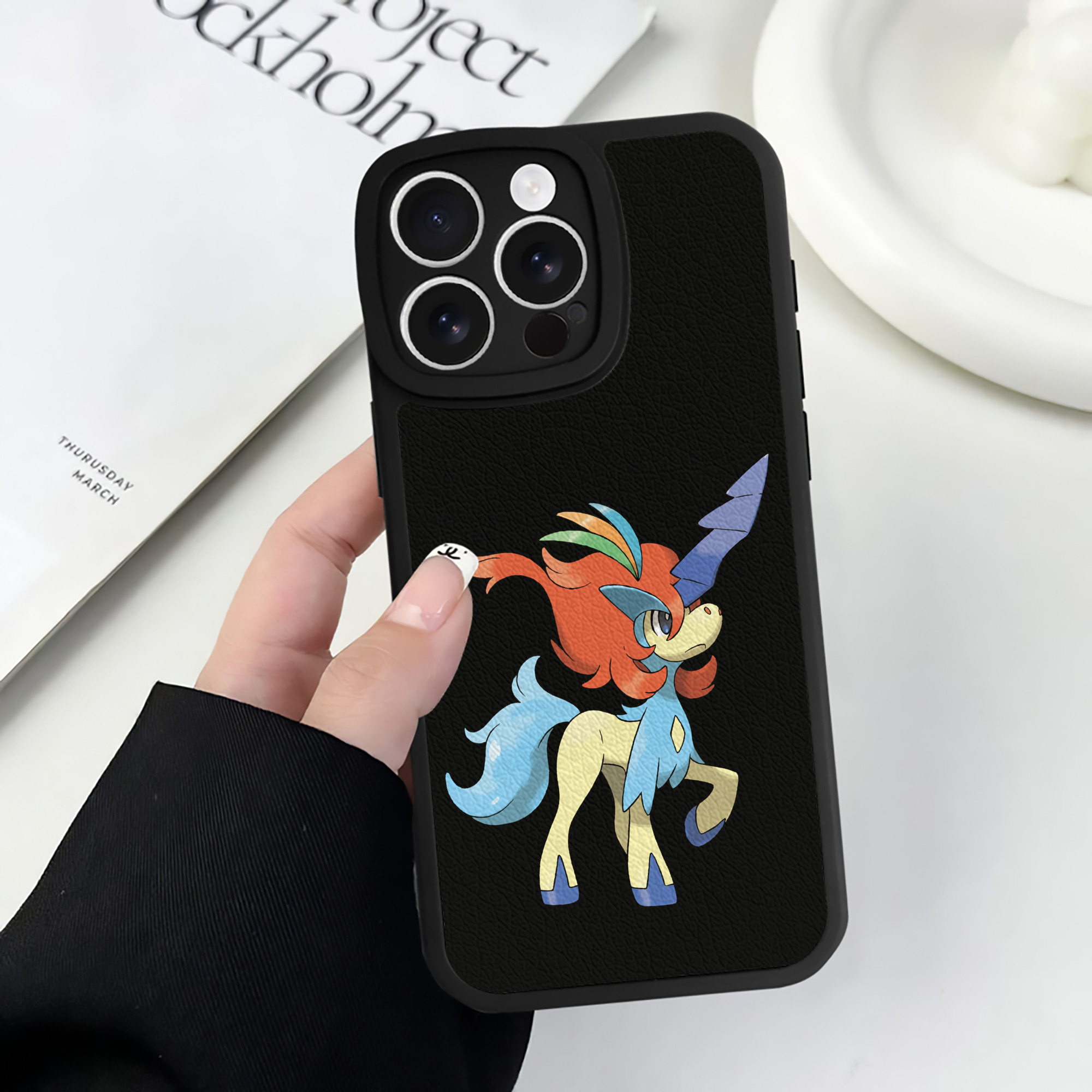 （画像用） ポケットモンスター Pokémon 【iPhone 16シリーズ対応】シリコンスマホケース（レザー調） 材質：シリコン